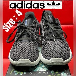 🔥adidas cloudfoam. Size - 4